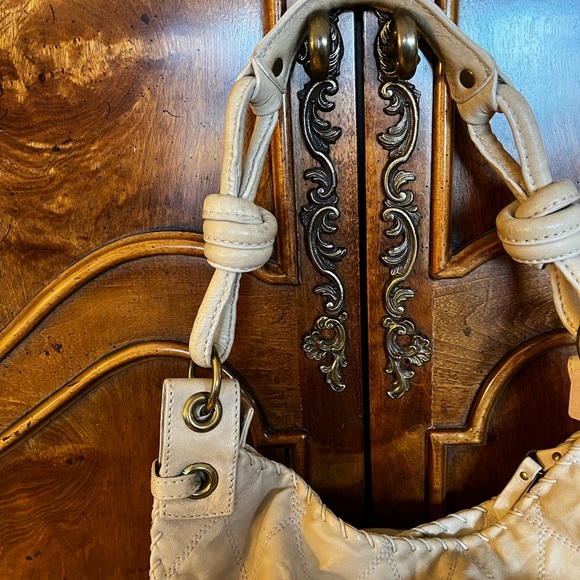 🌟 stunning, Isabella Fiore, full size, Beijing cream, leather purse - Picture 9 of 16